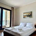 Cosher - Gardenia Palace 11 Free Parking Appartement